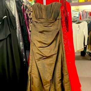 B2 Ladies 12 Brown Formal Dress